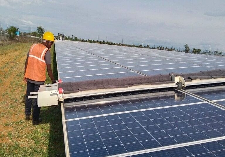 Eco-Friendly Solar Panel Cleaning Methods in Darwin: What You Need to Know