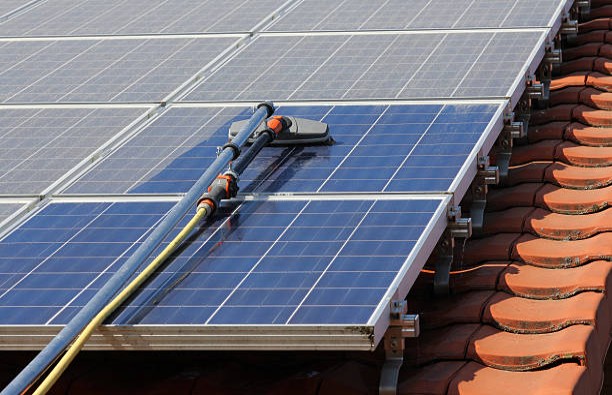 solar panel cleaning company in Darwin